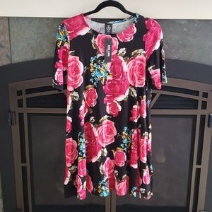 NWT Agnes and Dora Swing Tunic Floral (M)